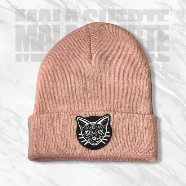 Beanie Mala Suerte